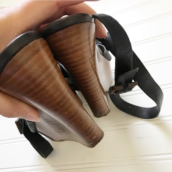 Chloe Buckle Wooden Sole Wedges Size 37 - Picture 6 of 9